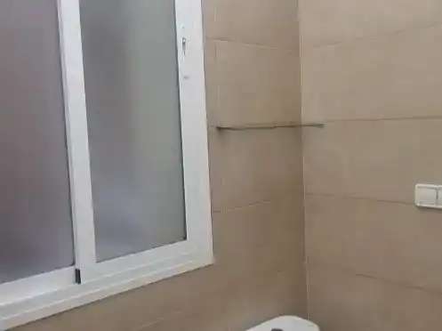 Bathroom of Flat for rent in  Madrid Capital  with Air Conditioner