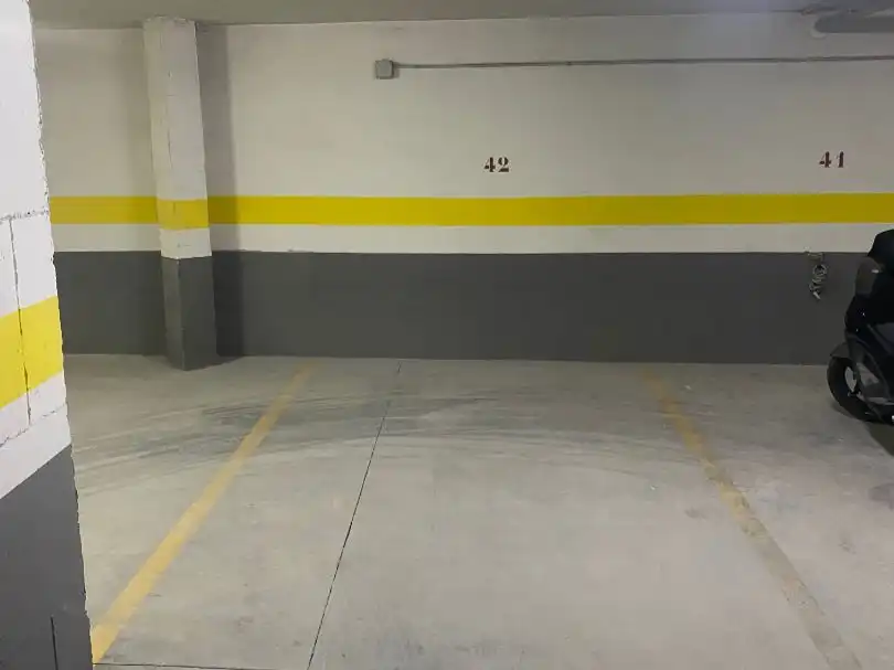 Parkplatz von Garage zur Miete in Albacete