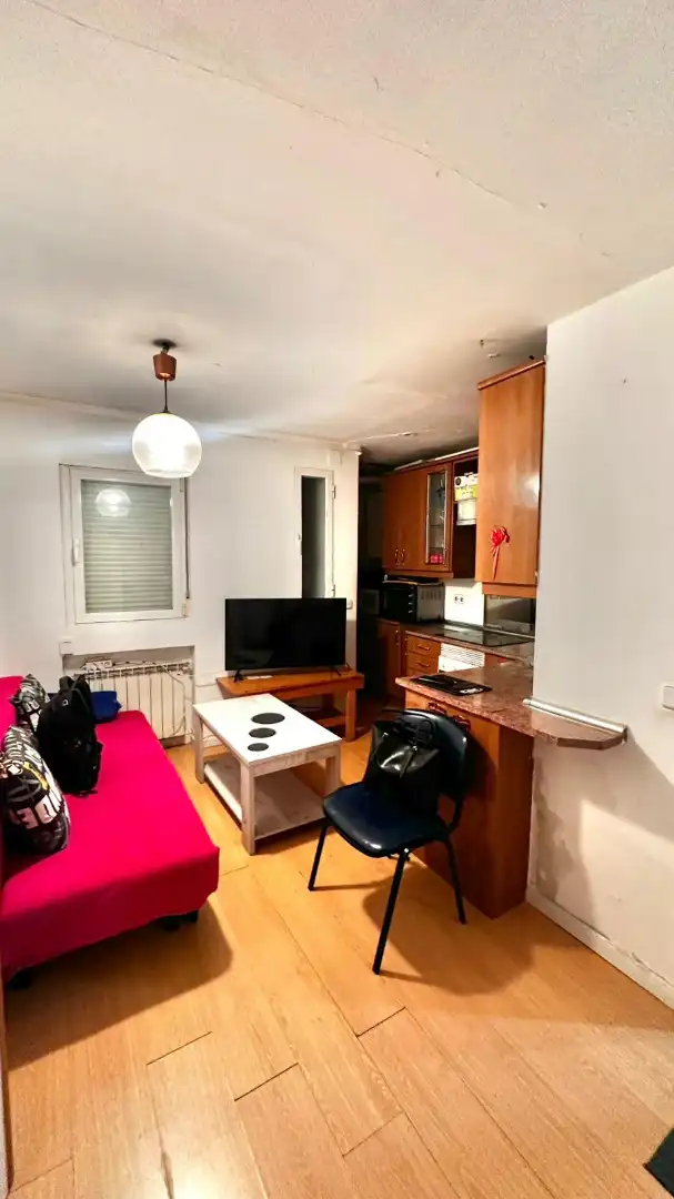 Cuina de Pis en venda en Madrid amb Calefacció i Moblat