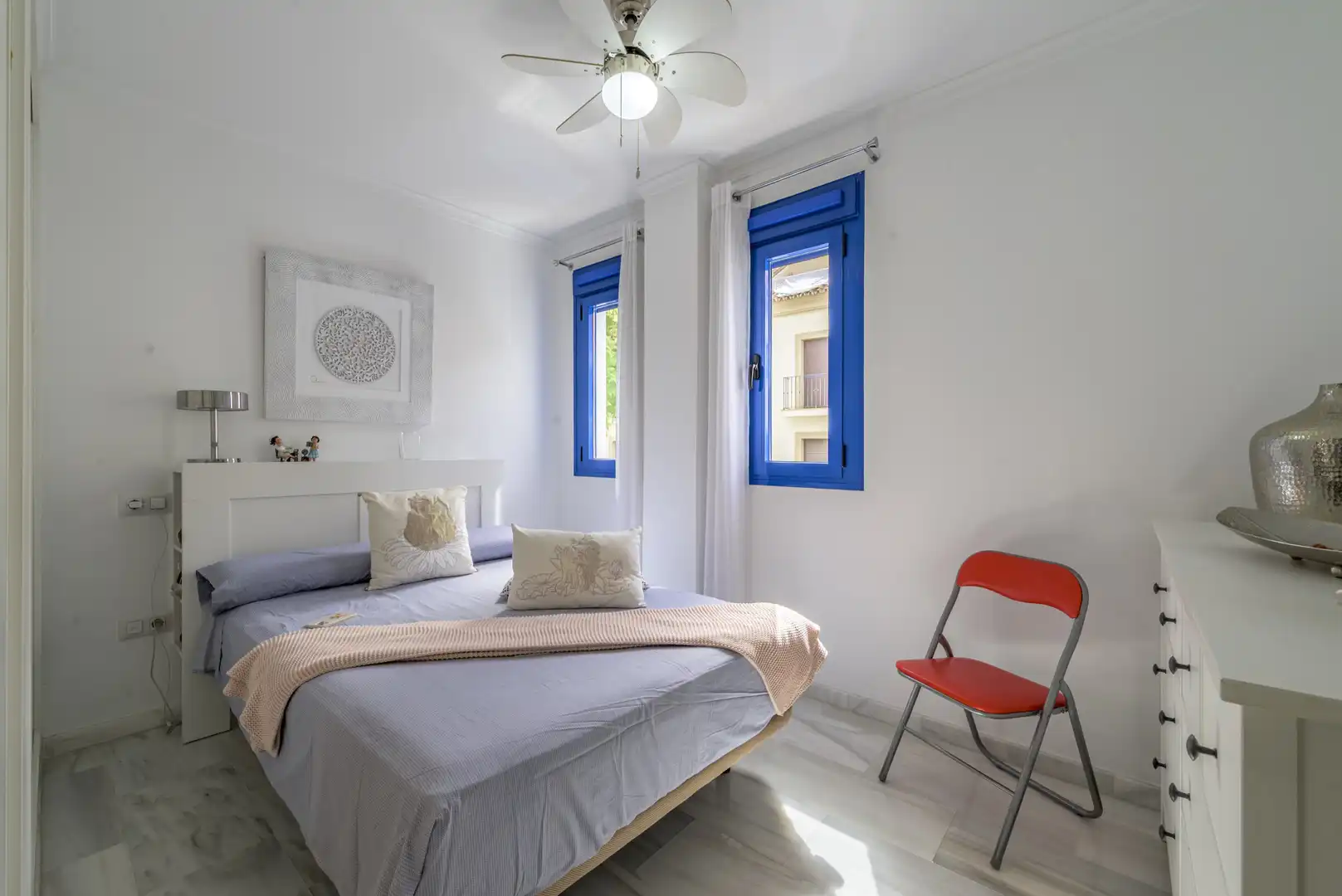 Dormitori de Apartament en venda en Fuengirola amb Aire condicionat, Moblat i Balcó