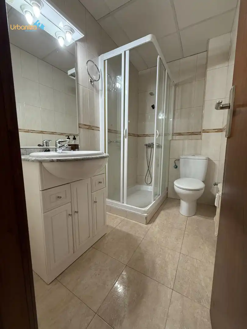Baño de Piso en venta en Badajoz con Aire acondicionado, Calefacción y Trastero