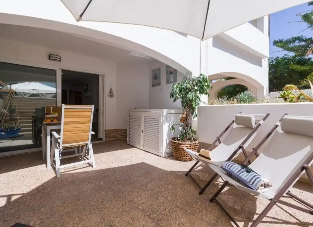 Terrasse von Erdgeschoss zur Miete in San Bartolomé de Tirajana mit Terrasse, Möbliert und Gemeinschaftspool