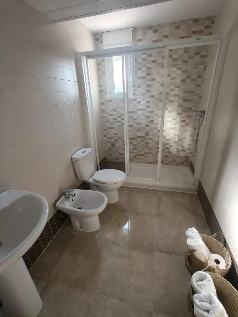 Badezimmer von Wohnung zum Verkauf in Águilas mit Terrasse, Abstellraum und Möbliert