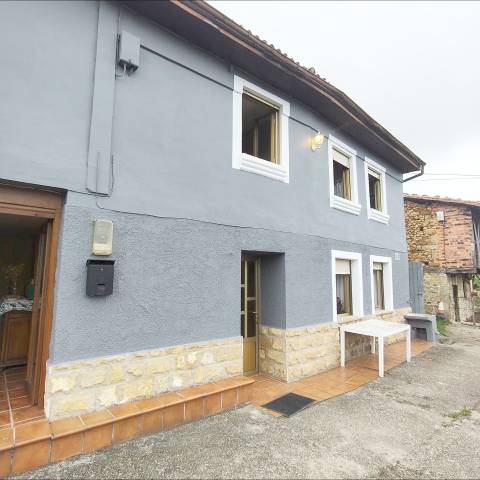 Casa-chalet en Venta en Lugar Lugar Cuestespines, 13 en Bimenes