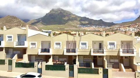 Foto 2 de Casa adosada en venta en Beirut, Playa Fañabé Alto, Santa Cruz de Tenerife