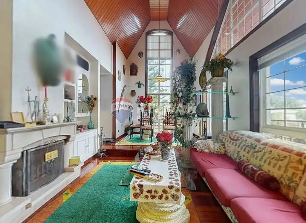 Sala de estar de Casa o chalet en venta en Vigo  con Calefacción, Jardín privado y Parquet