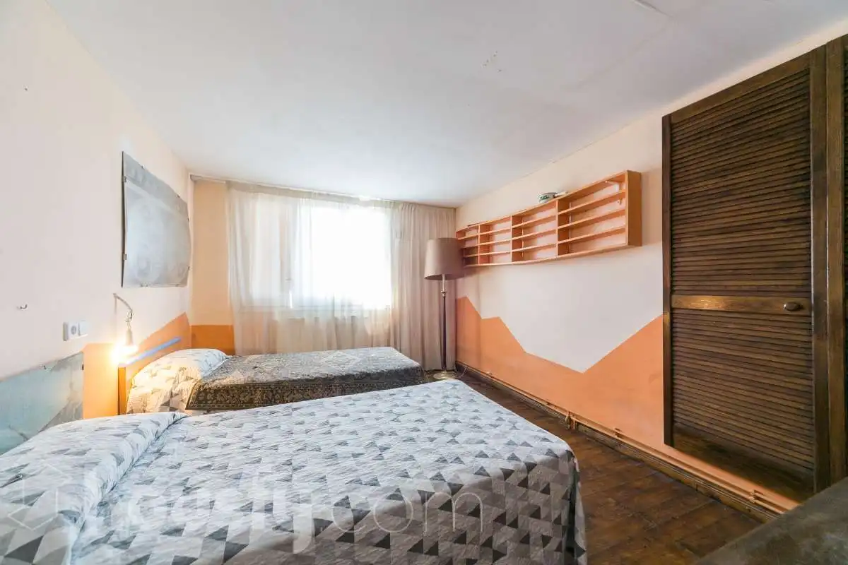Dormitori de Casa o xalet en venda en La Llacuna amb Calefacció, Jardí privat i Parquet
