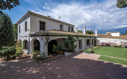 Vista exterior de Casa o xalet en venda en El Puig de Santa Maria amb Calefacció, Jardí privat i Terrassa