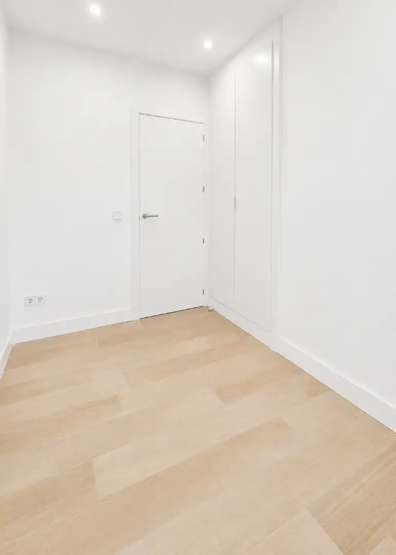 Flat for rent in Madrid  with Heating, Storage room and Oven