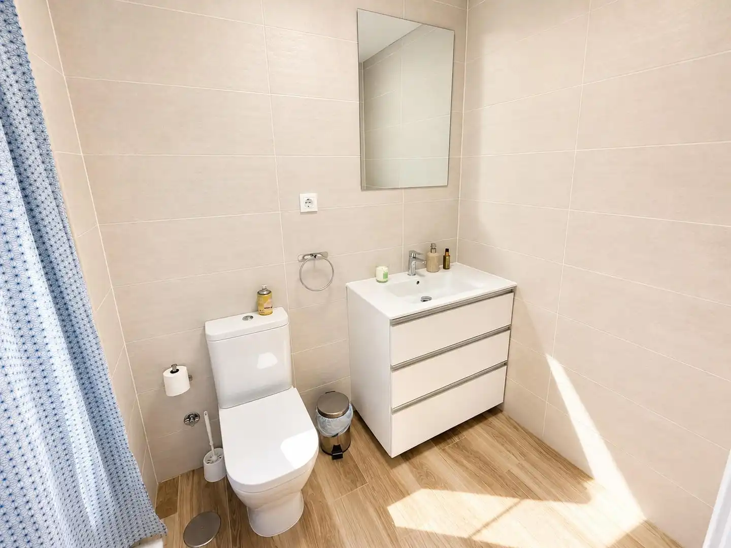 Badezimmer von Wohnungen zum Verkauf in Málaga mit Klimaanlage, Privatgarten und Terrasse