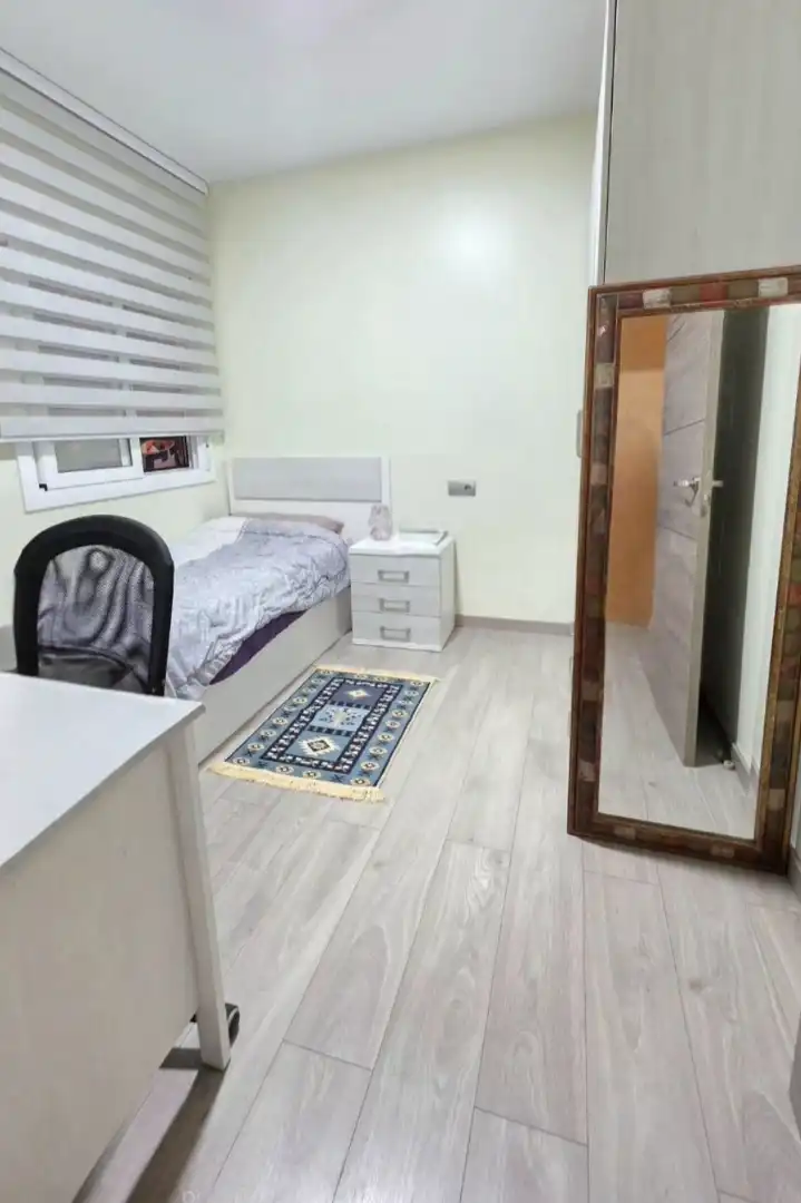 Schlafzimmer von Erdgeschoss zum Verkauf in Mollet del Vallès mit Klimaanlage, Heizung und Parkett