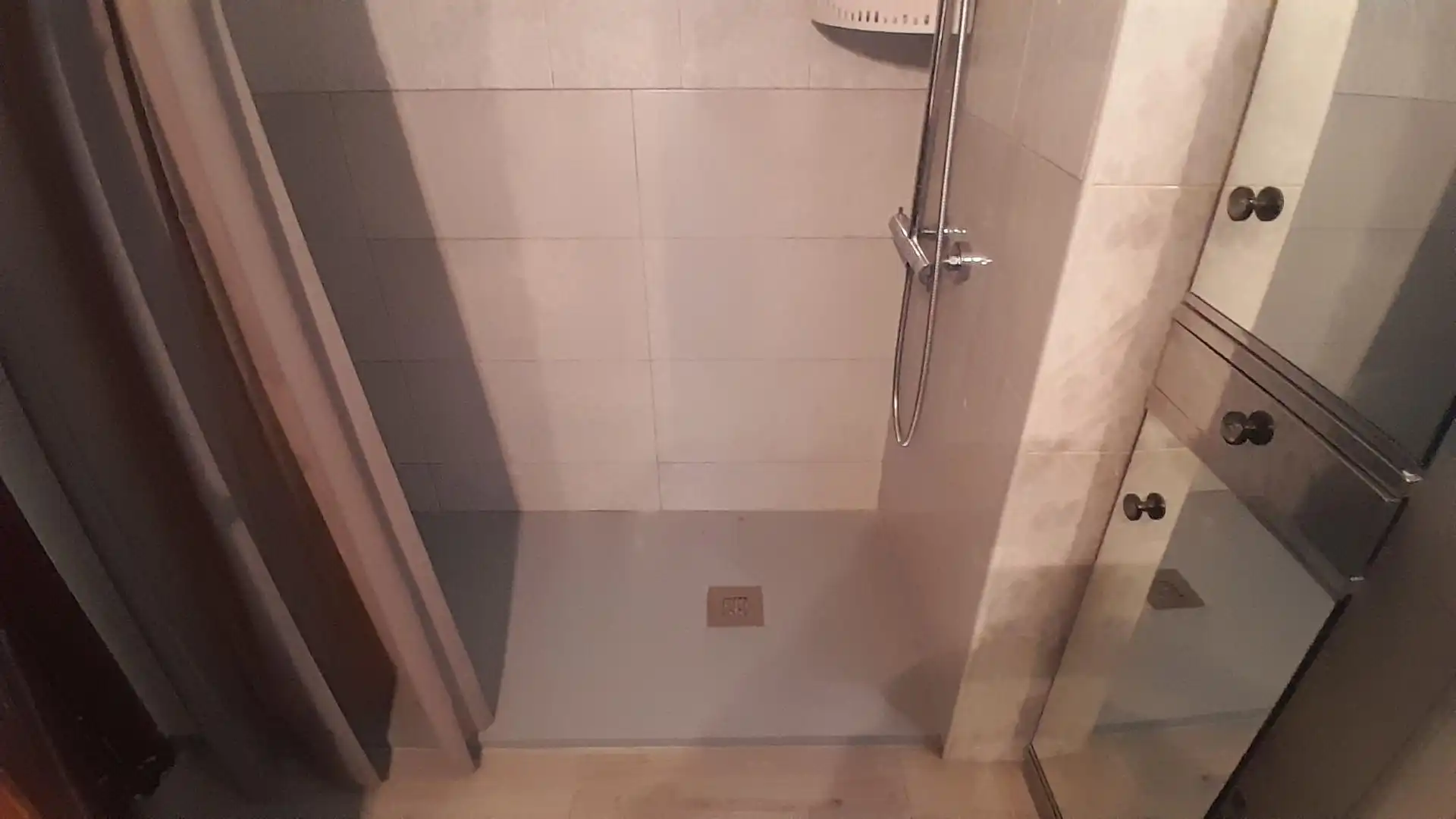 Bany de Pis en venda en Yecla amb Calefacció, Terrassa i Balcó