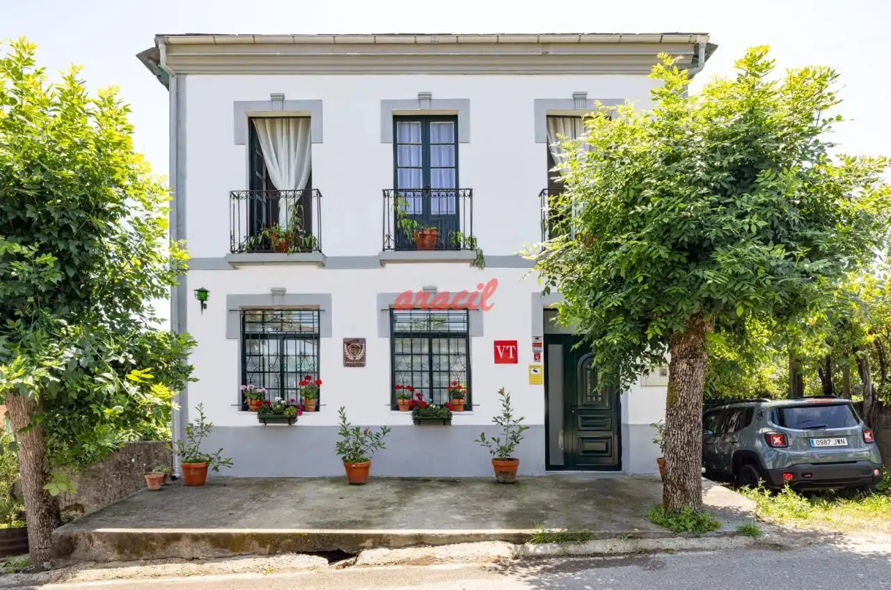 Außenansicht von Haus oder Chalet zum Verkauf in A Pobra do Brollón  mit Heizung, Privatgarten und Möbliert