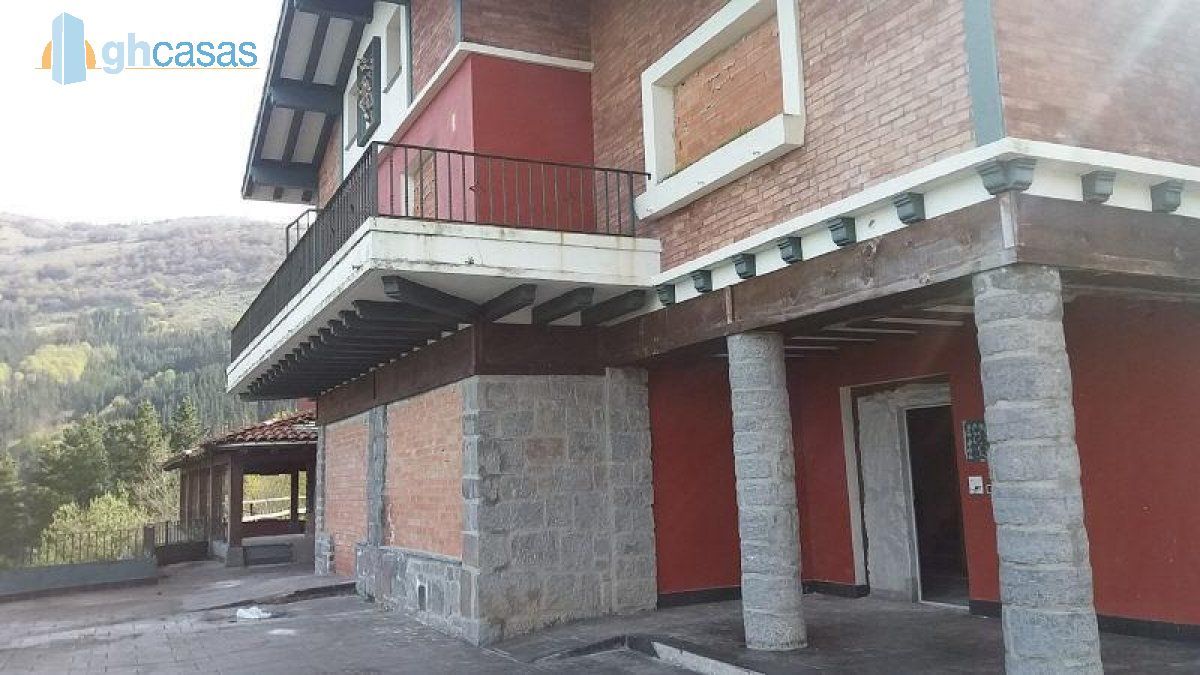 Vista exterior de Edifici en venda en Errezil