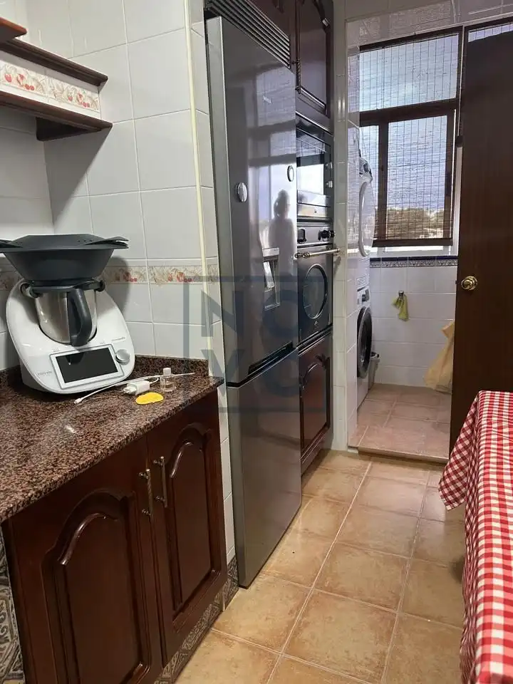 Küche von Wohnung zum Verkauf in Lebrija mit Klimaanlage, Terrasse und Möbliert
