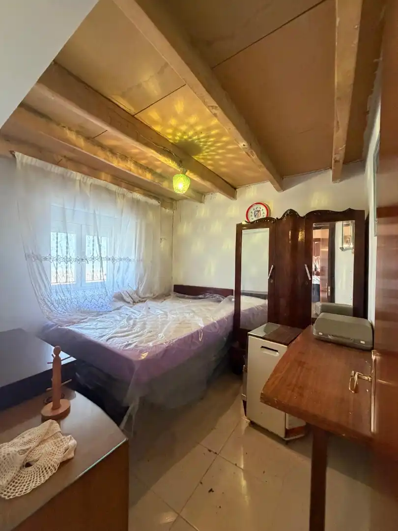 Habitación de Finca rústica en venta en Santovenia con Jardín privado y Amueblado