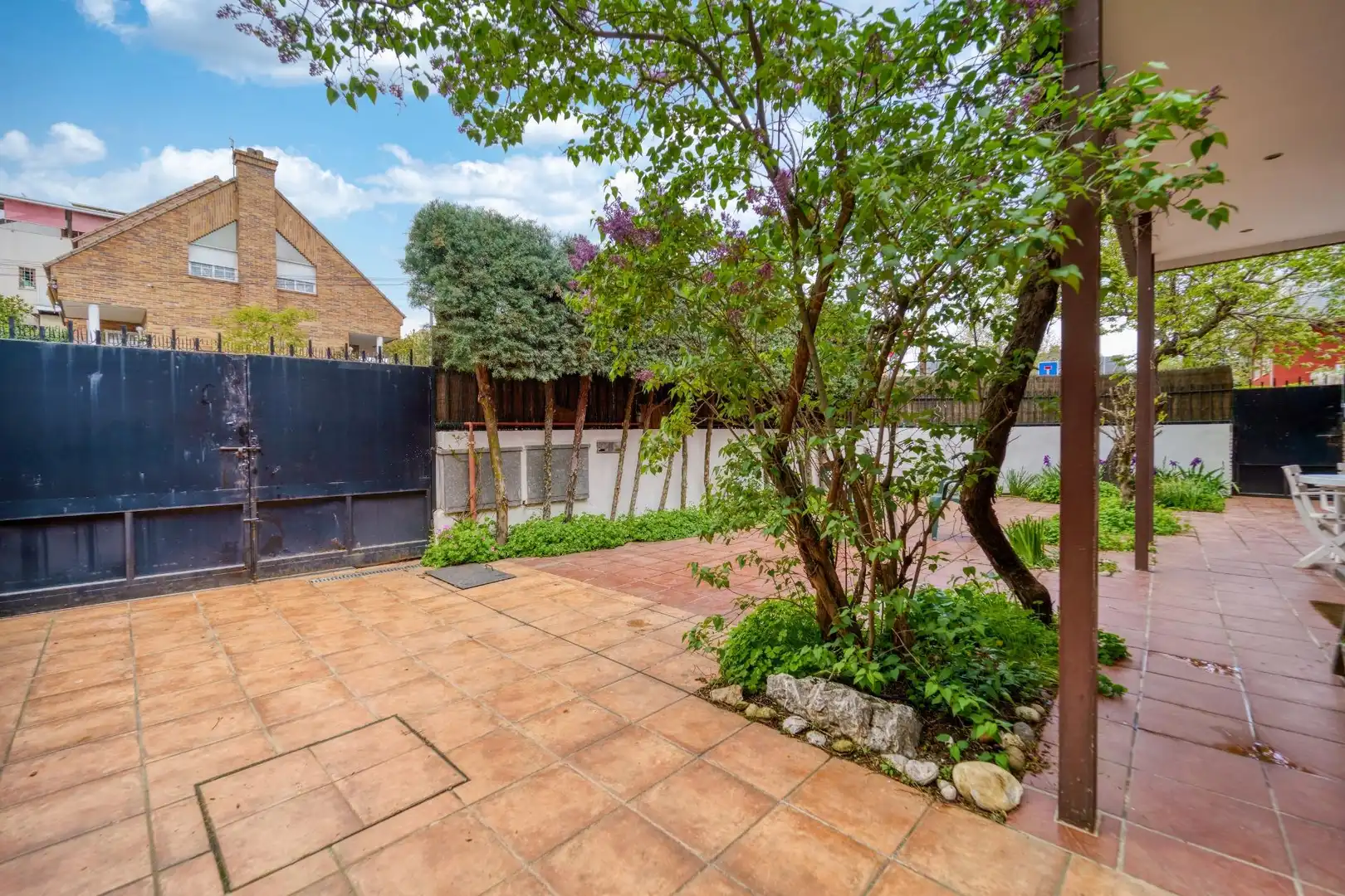 Jardín de Casa adosada en venta en Madrid con Calefacción y Jardín privado