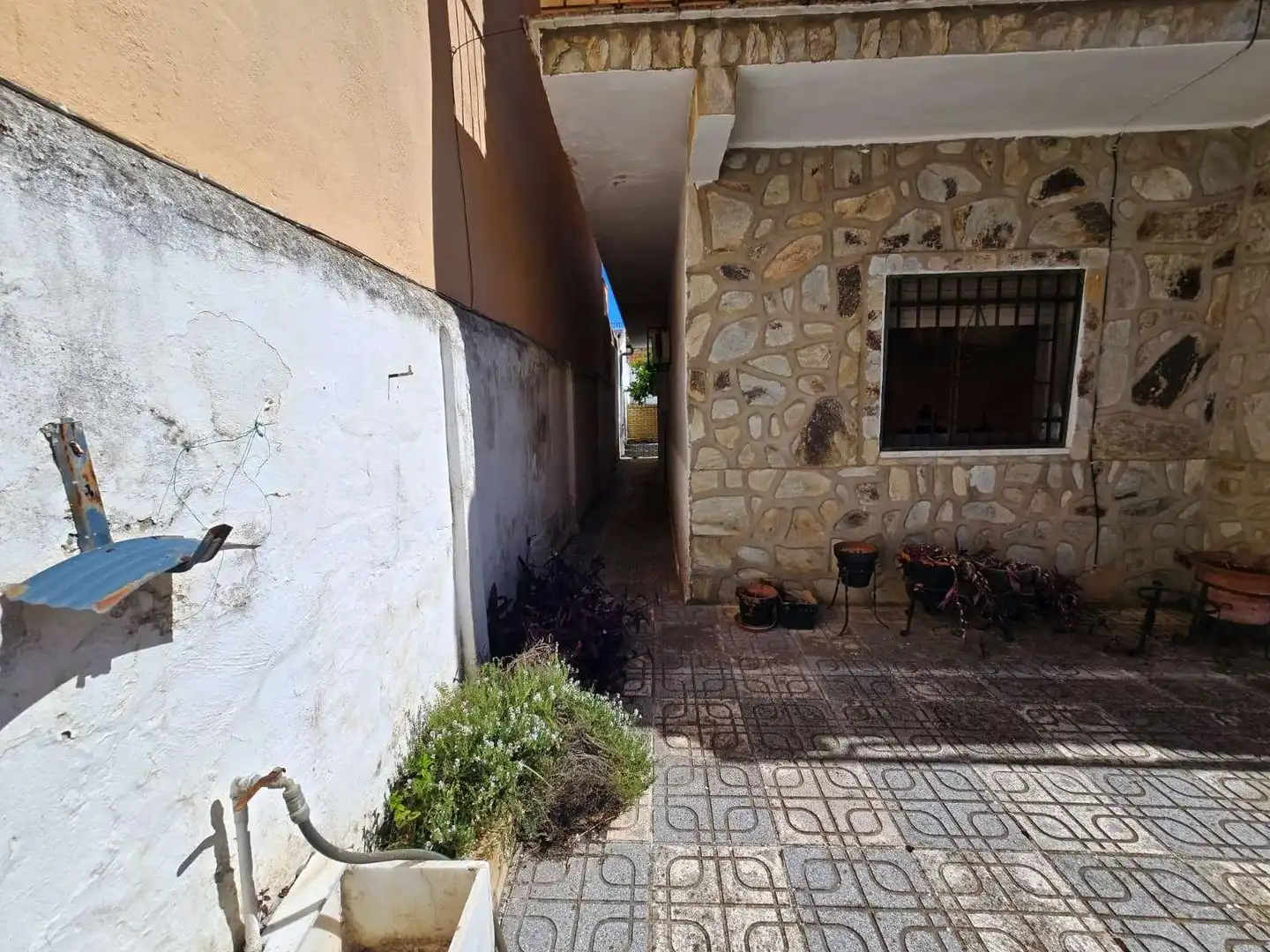 Vista exterior de Casa o chalet en venta en Valencina de la Concepción con Terraza, Trastero y Piscina