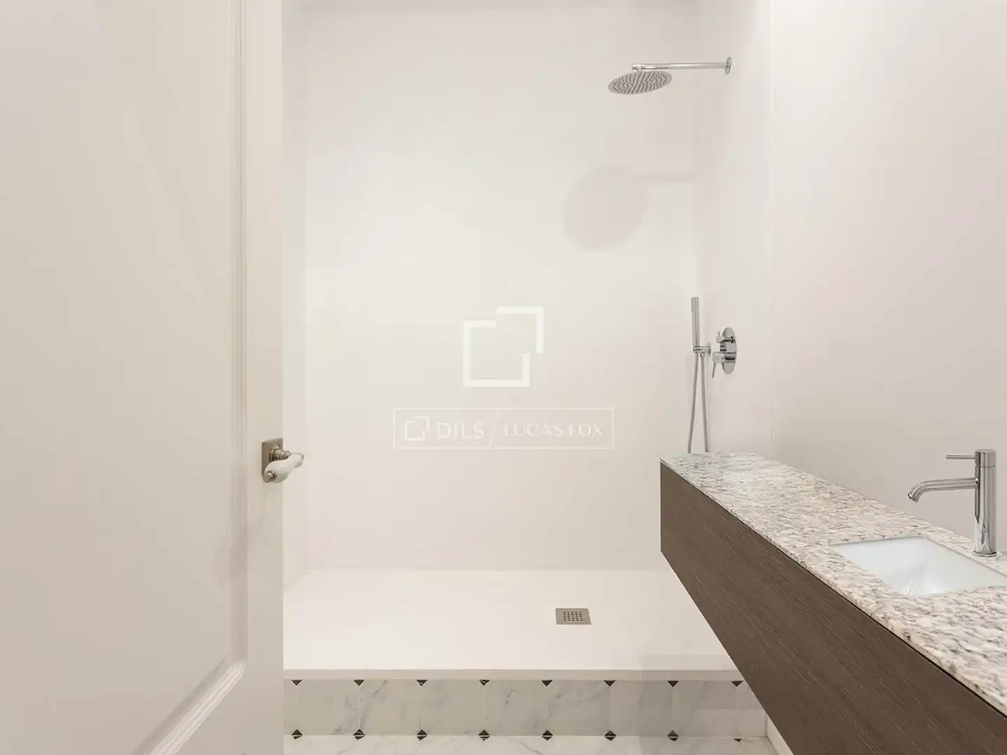 Baño de Piso en venta en Barcelona con Aire acondicionado, Calefacción y Parquet