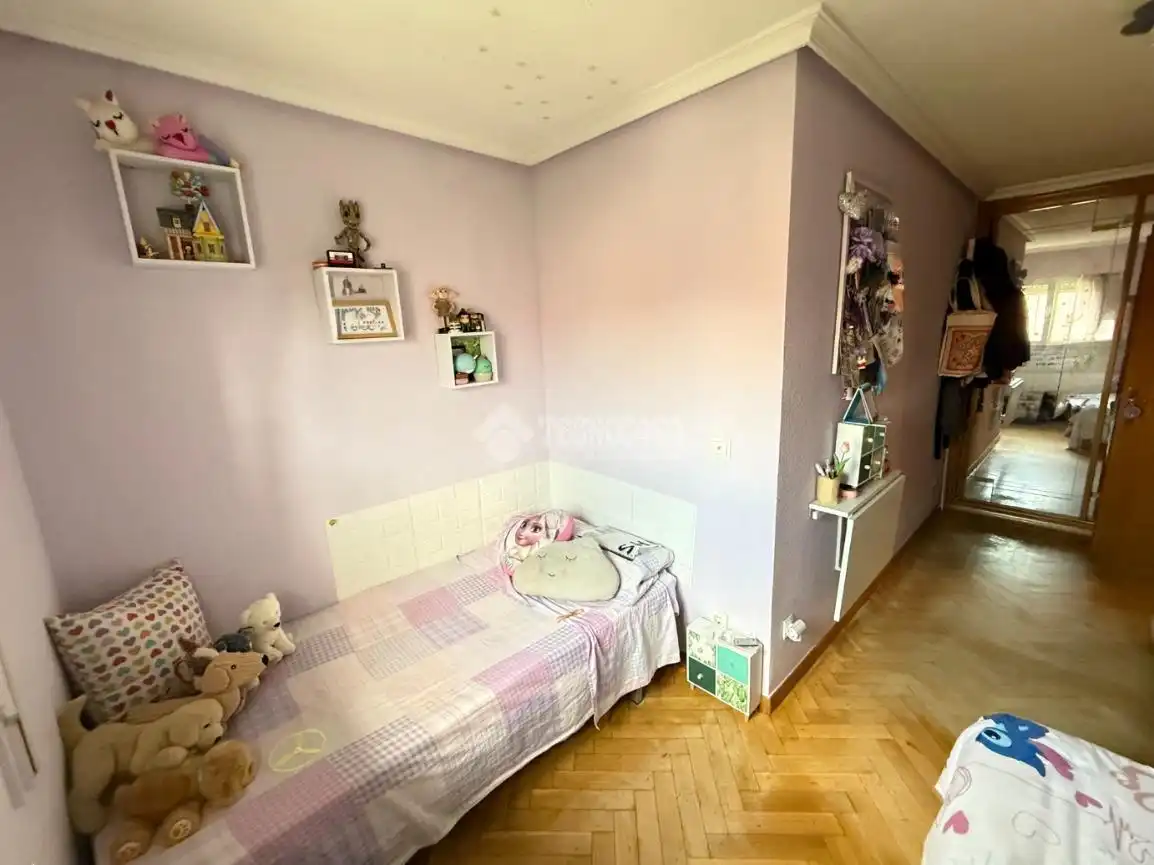 Habitación de Piso en venta en Madrid con Calefacción y Amueblado