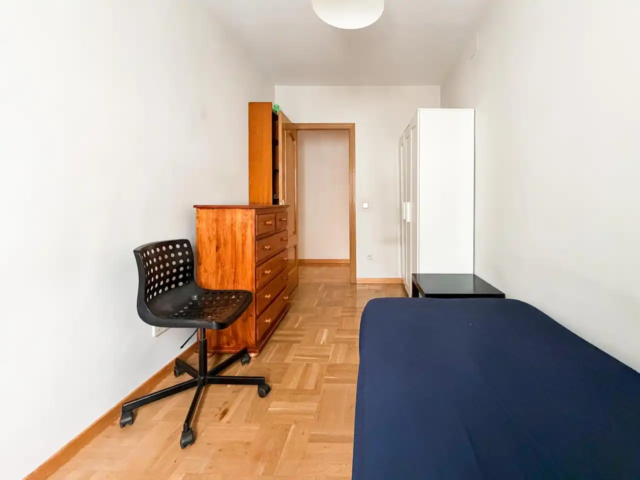 Habitación de Piso en venta en Madrid con Calefacción, Parquet y Terraza