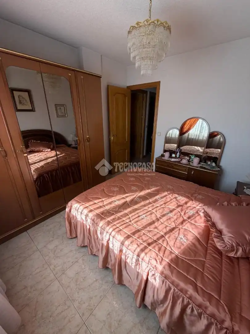 Bedroom of Flat for sale in Fuenlabrada  with Air Conditioner, Heating and Terrace