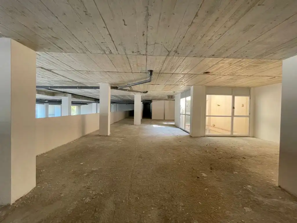 Geschaftsraum zur Miete in Cornellà de Llobregat