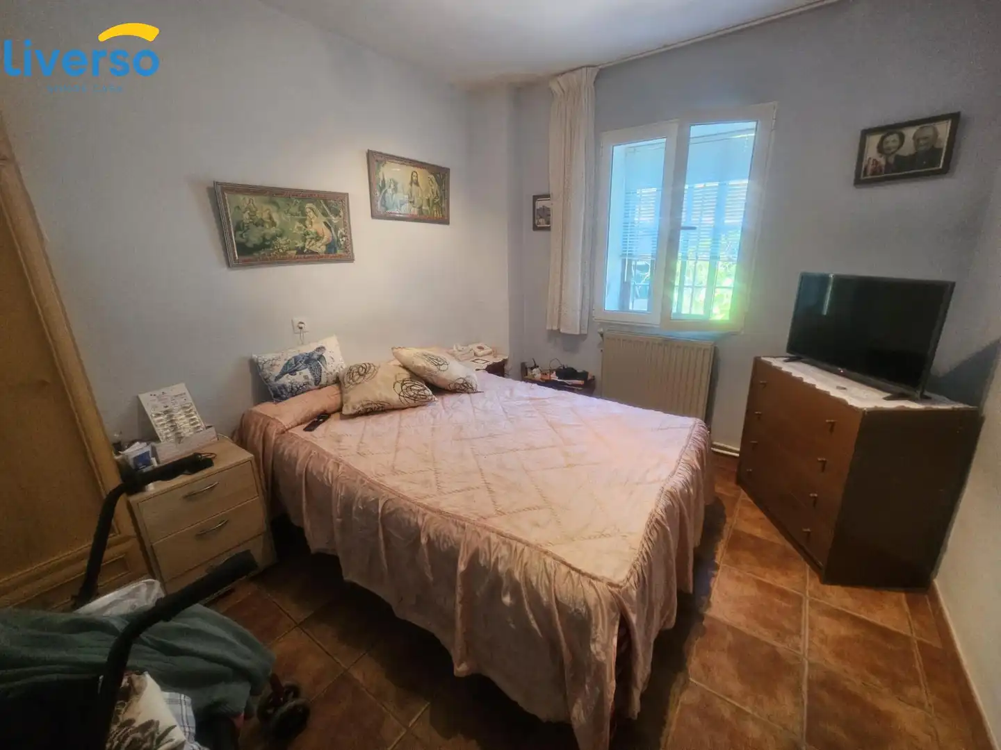 Habitación de Casa o chalet en venta en Burgos con Calefacción y Trastero