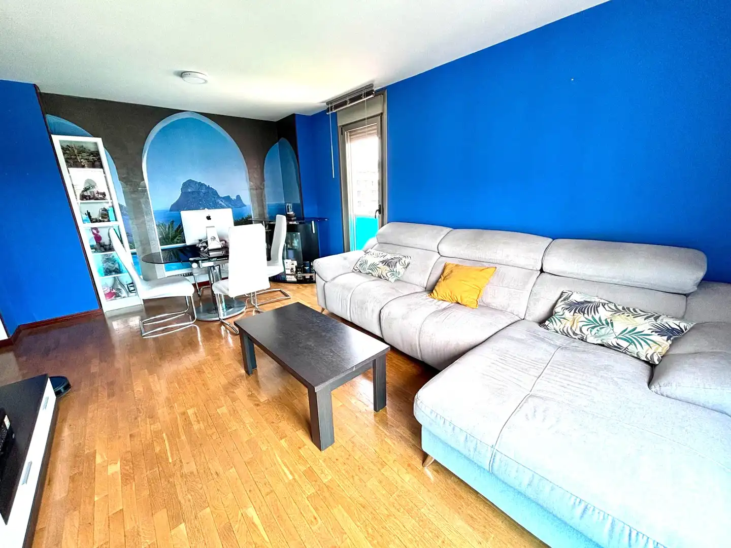 Living room of Flat for sale in Gijón   with Heating, Private garden and Parquet flooring