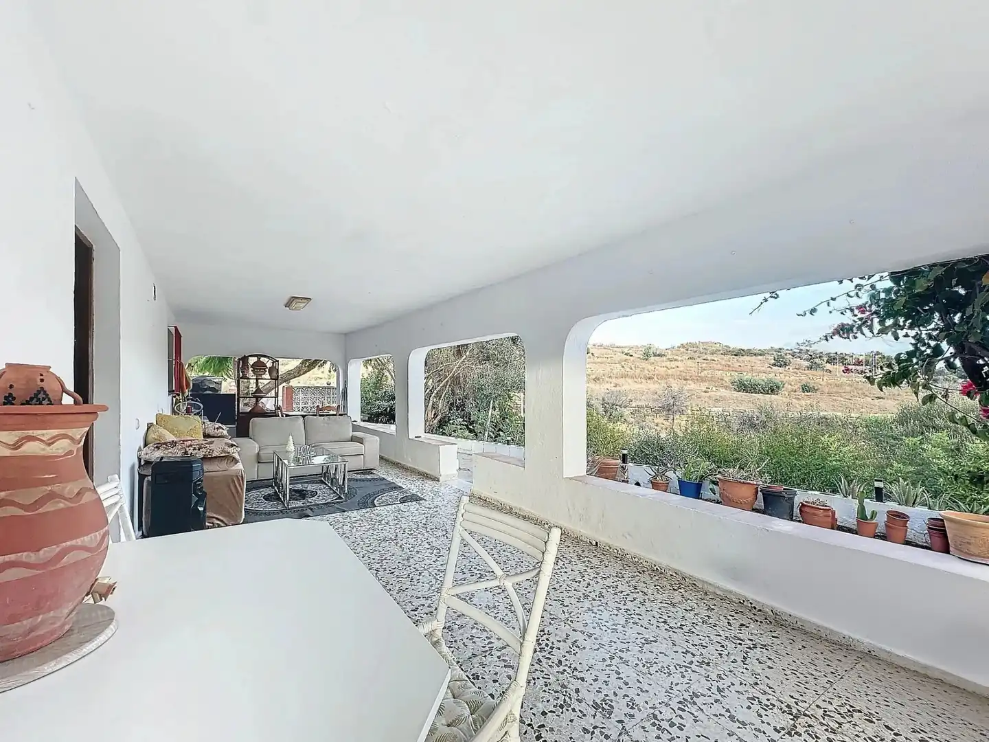 Terrasse von Country house zum Verkauf in Estepona mit Klimaanlage, Privatgarten und Terrasse