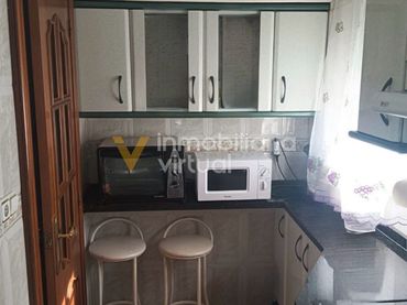 Piso con balcón en venta en Calle Almazán