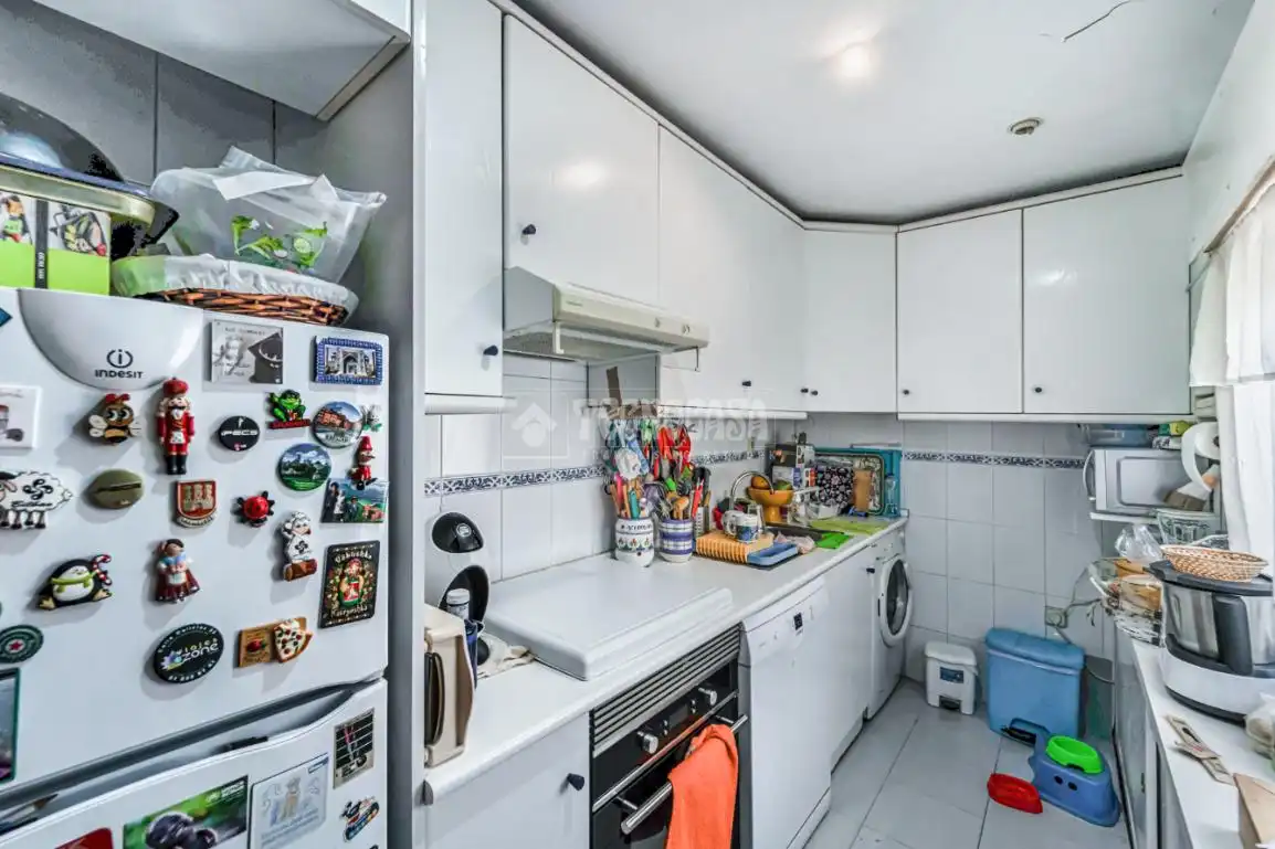 Cocina de Piso en venta en Madrid con Parquet y Balcón