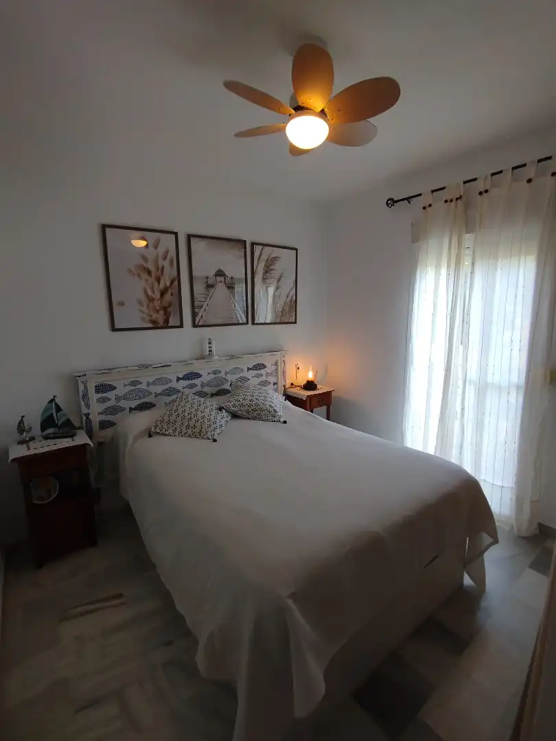 Schlafzimmer von Einfamilien-Reihenhaus zum Verkauf in Islantilla mit Terrasse, Möbliert und Waschmaschine