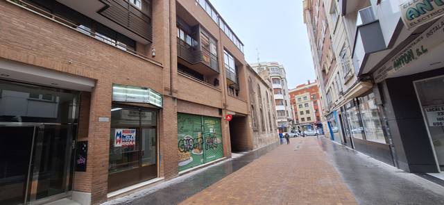 Local comercial en Alquiler en Calle de San Julián en Santa Teresa  - San Pedro Cardeña