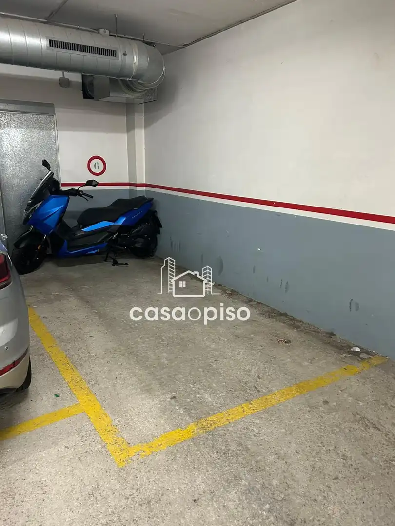 Parkplatz von Garage zur Miete in Terrassa