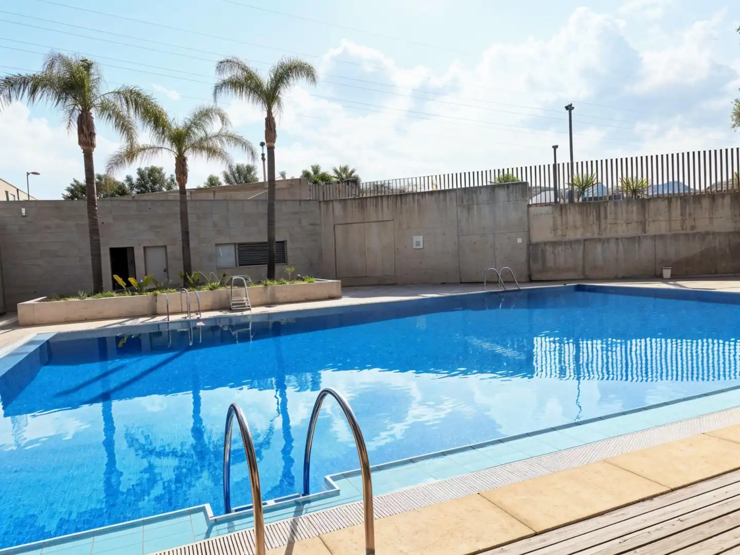 Schwimmbecken von Wohnungen zum Verkauf in Valencia
