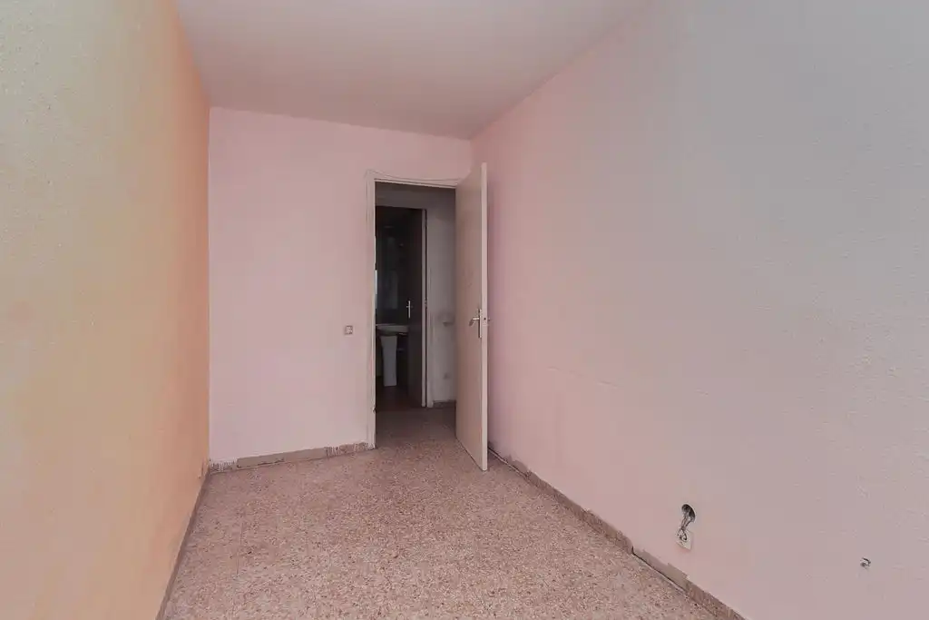 Flat with lift for sale in C/ Riu Llobregat, imagen 12