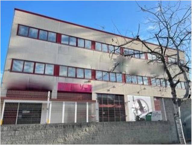 Nave industrial en Alquiler en Can Bou