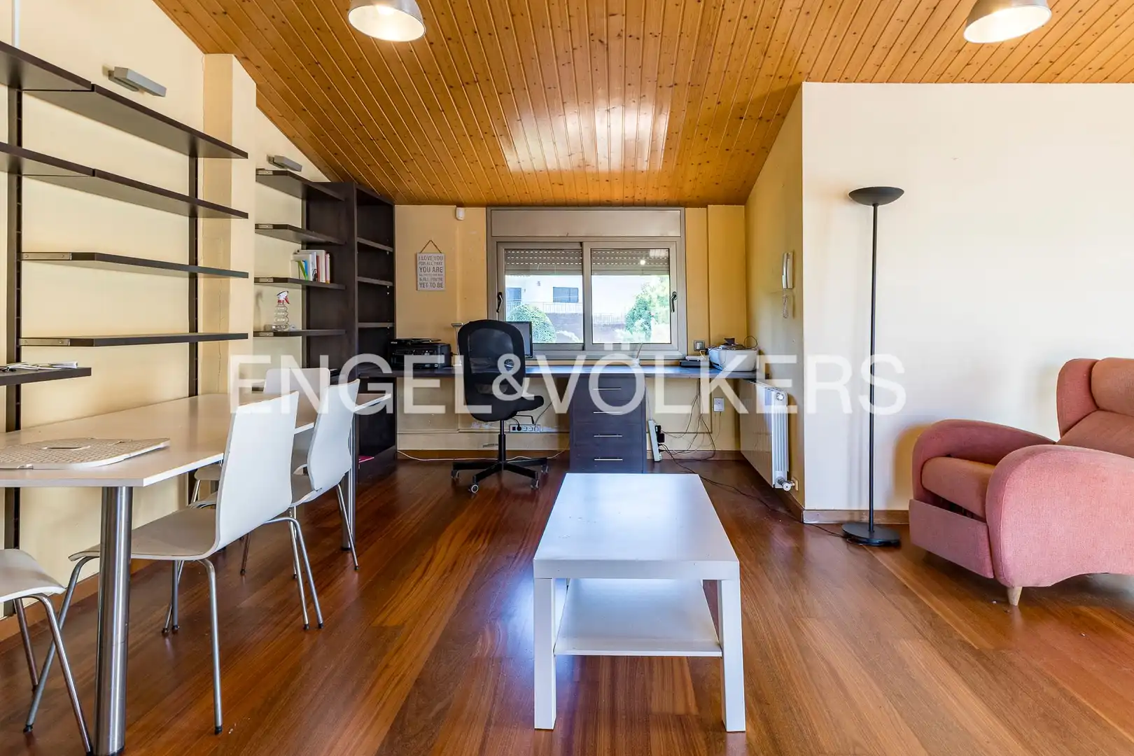 Sala d'estar de Casa o xalet en venda en Argentona amb Aire condicionat, Calefacció i Jardí privat