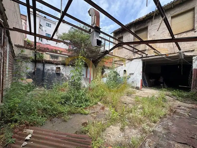 Vista exterior de Edificio en venta en Gijón 