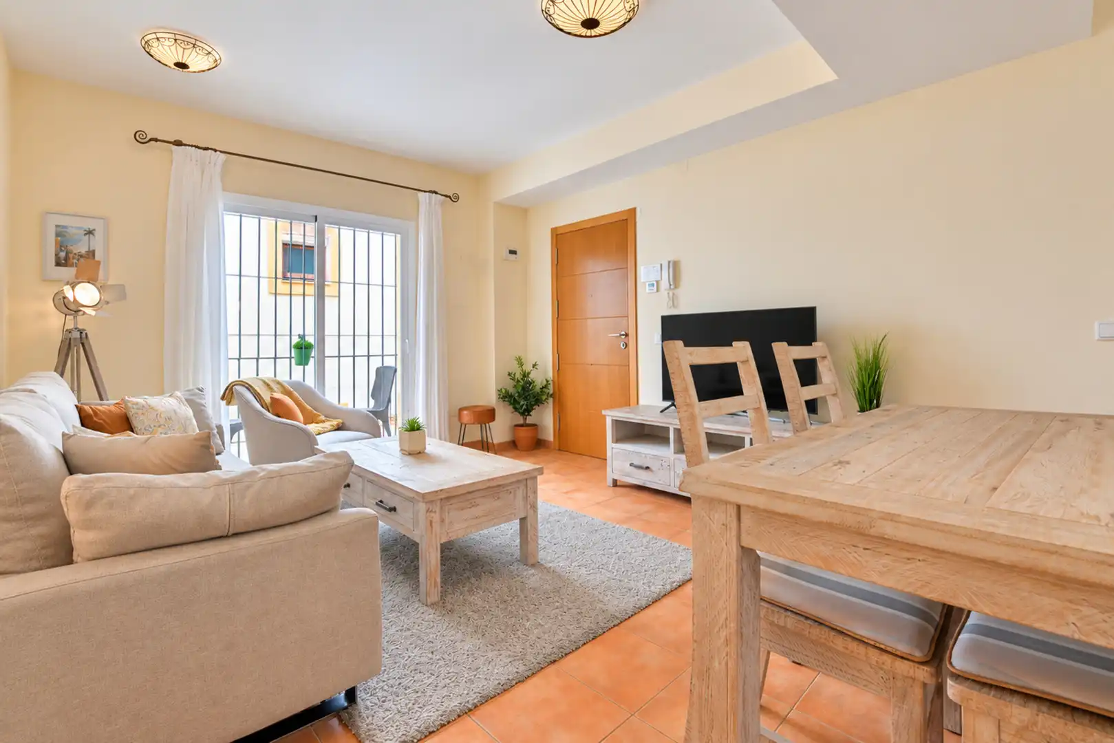 Sala de estar de Ático en venta en Marbella con Aire acondicionado, Trastero y Amueblado