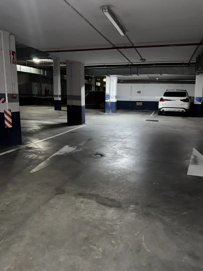 Parking de Piso en venta en Avilés con Calefacción, Parquet y Terraza