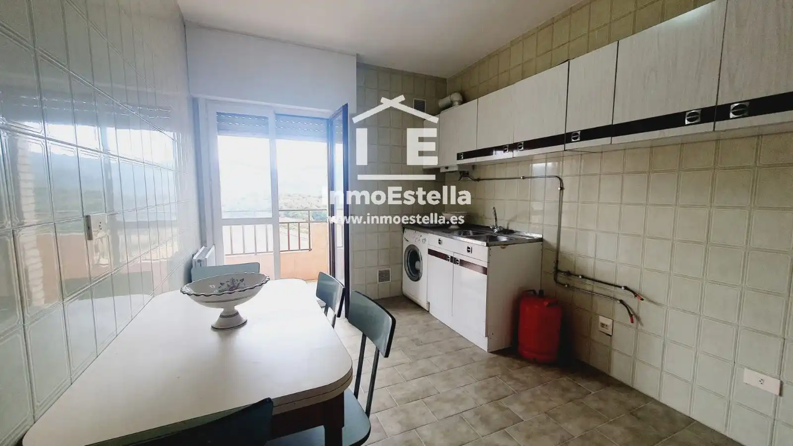 Cuina de Pis en venda en Améscoa Baja amb Calefacció i Terrassa