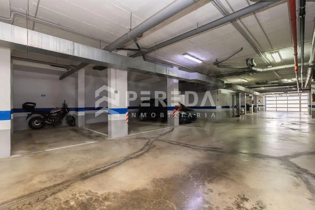 Parking de Piso en venta en Roquetas de Mar con Aire acondicionado y Piscina comunitaria