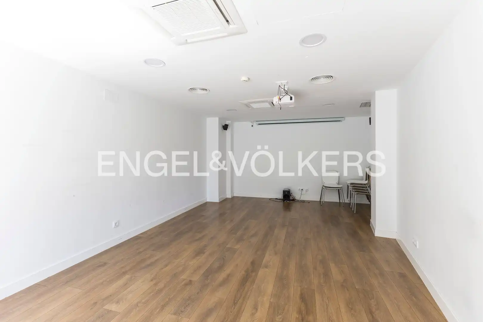 Piso en venta en Madrid con Aire acondicionado, Calefacción y Terraza