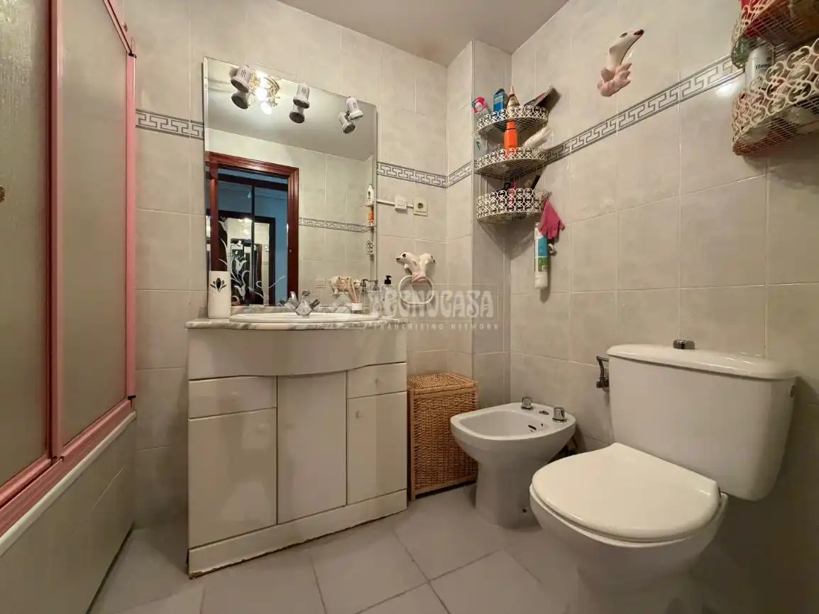 Baño de Piso en venta en Mijas con Terraza y Piscina comunitaria