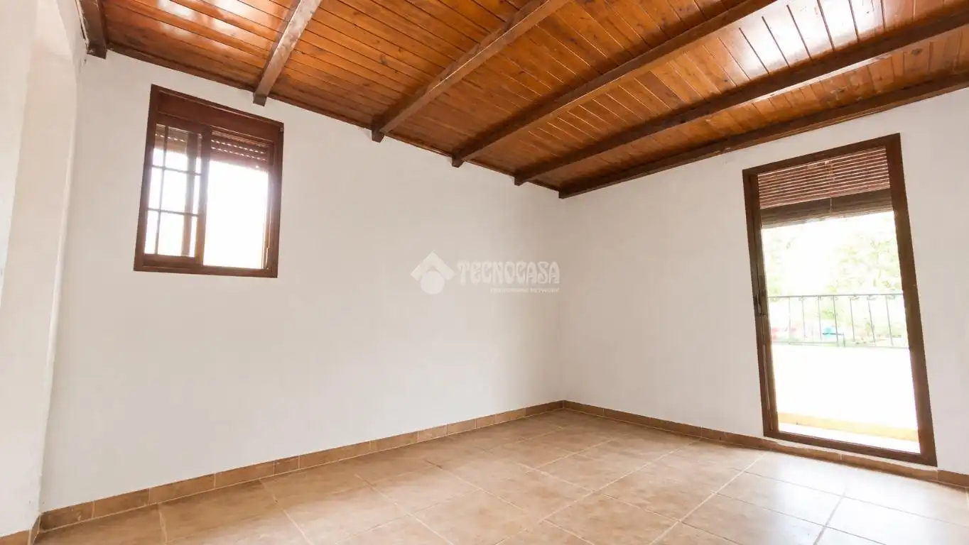 Casa adosada en venda en Los Barrios amb Terrassa, Traster i Balcó