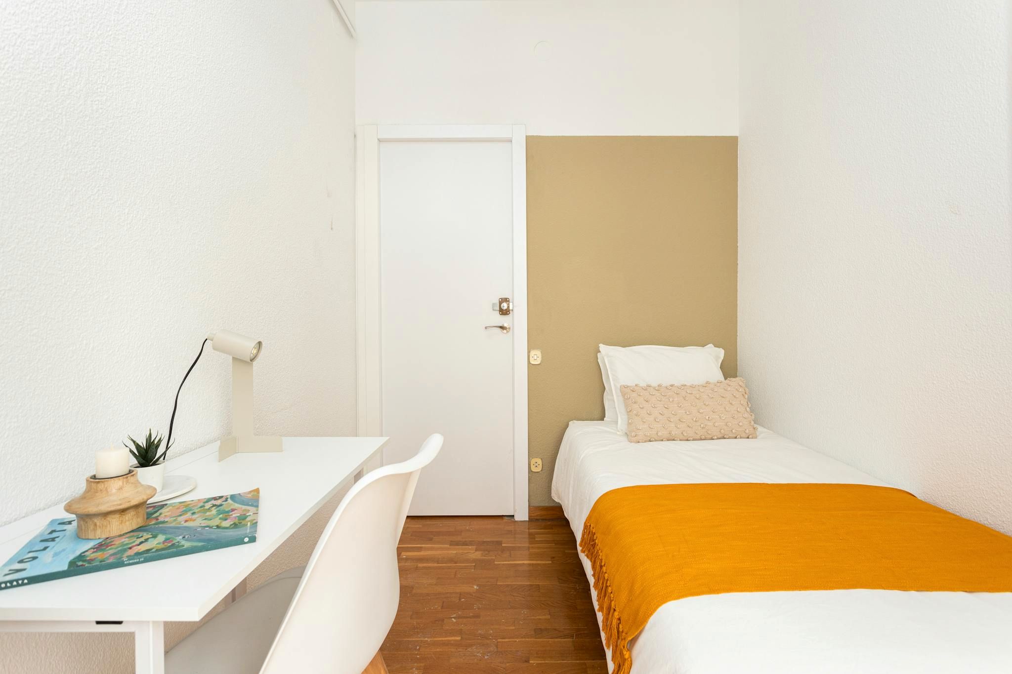 Habitación de Piso de alquiler en  Barcelona Capital con Aire acondicionado, Amueblado y Lavadora