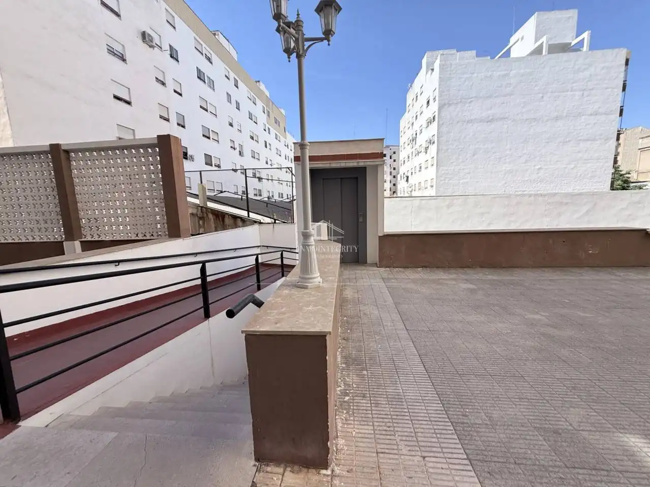 Vista exterior de Pis en venda en Castellón de la Plana / Castelló de la Plana amb Aire condicionat, Calefacció i Moblat