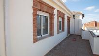 Exterior view of House or chalet for sale in Mengíbar  with Terrace and Balcony